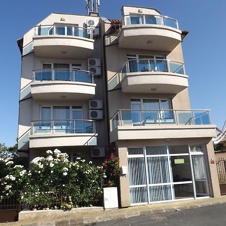 Guest House Hiora อัคโตโปล ภายนอก รูปภาพ